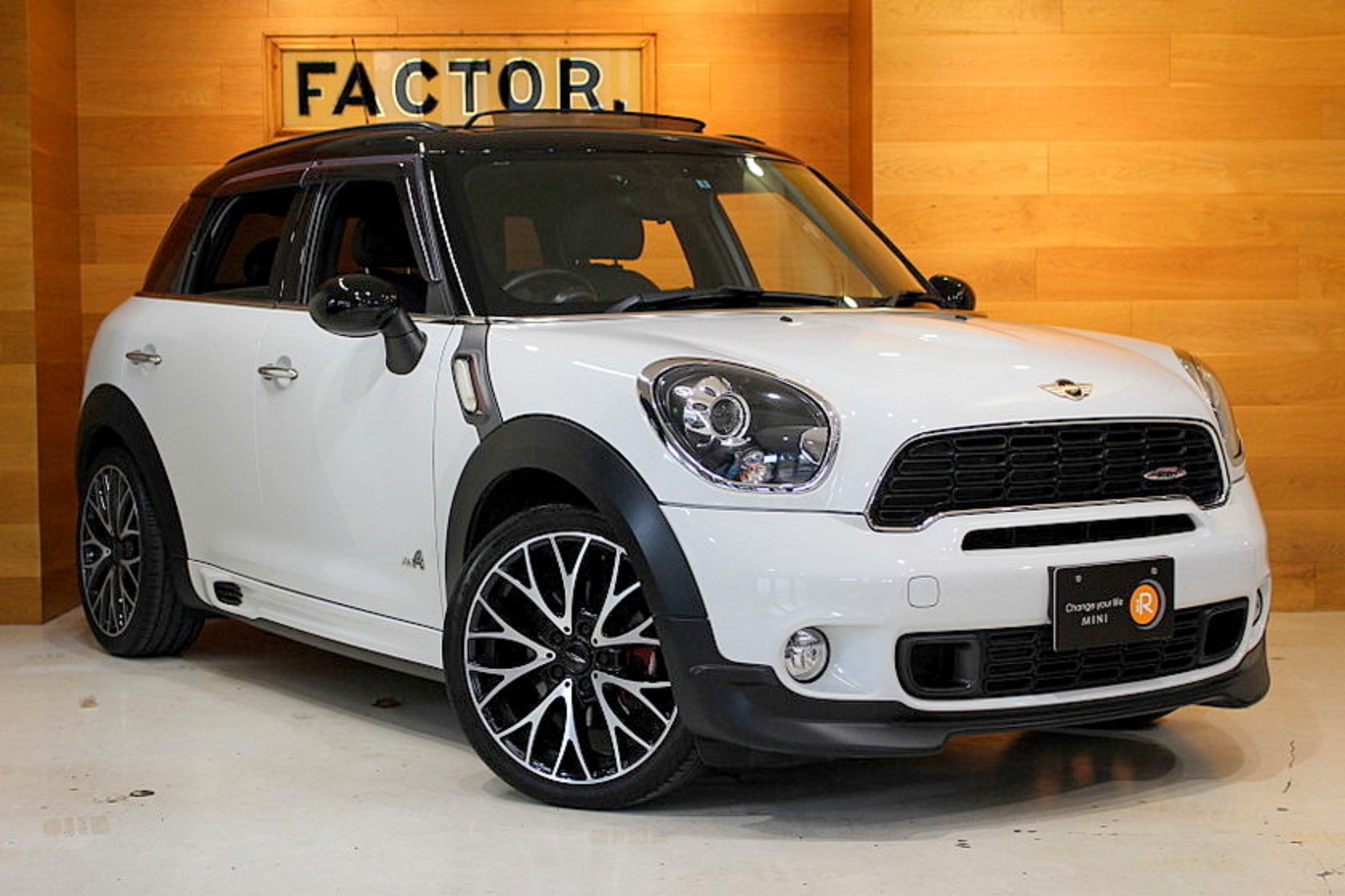 ミニクロスオーバー ジョンクーパーワークス | BMW | MINI（ミニ