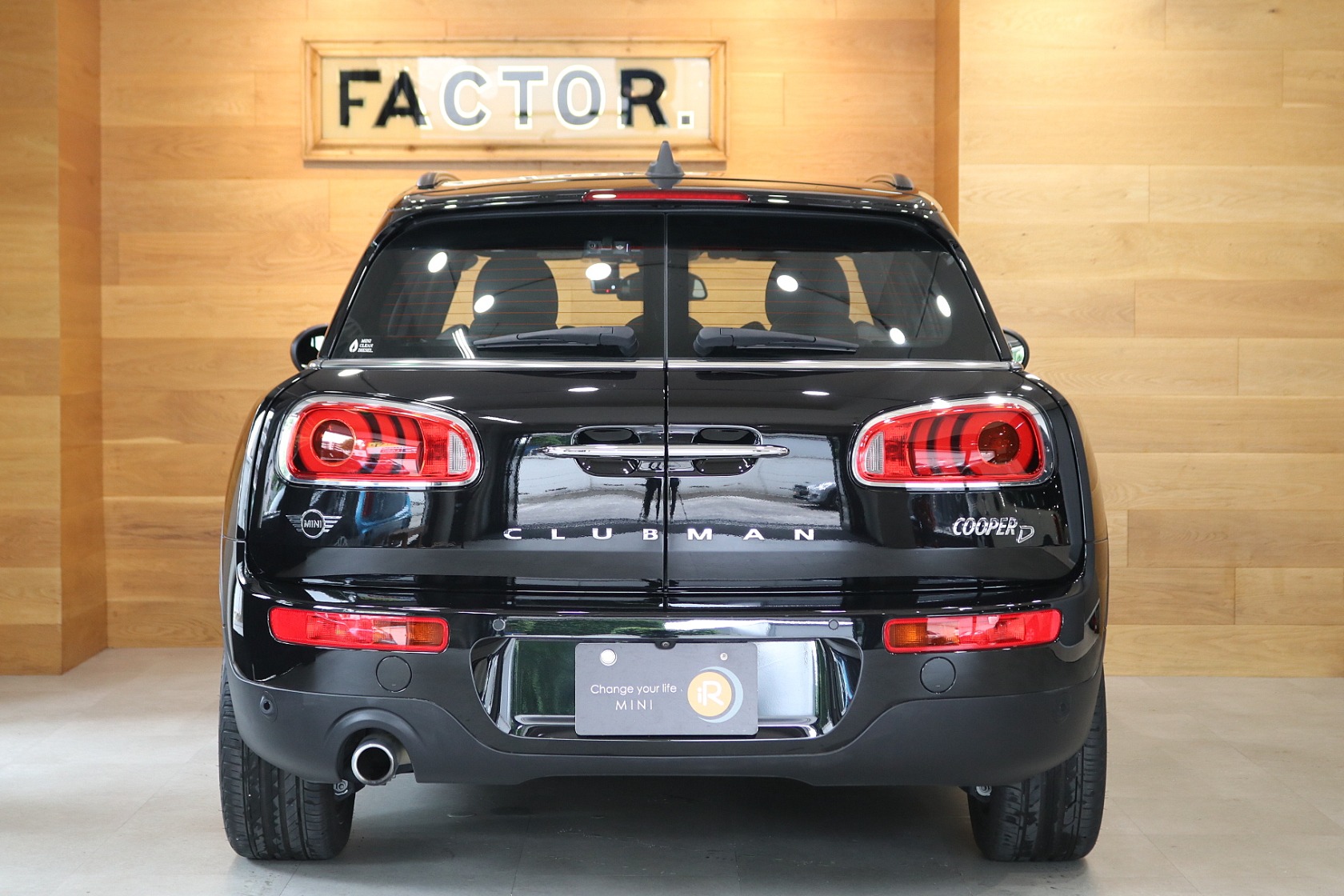 BMW MINI ボンネットストライプ ブルーノート東京 限定車ミニ・クラブマン「Blue Note Tokyo」エディション