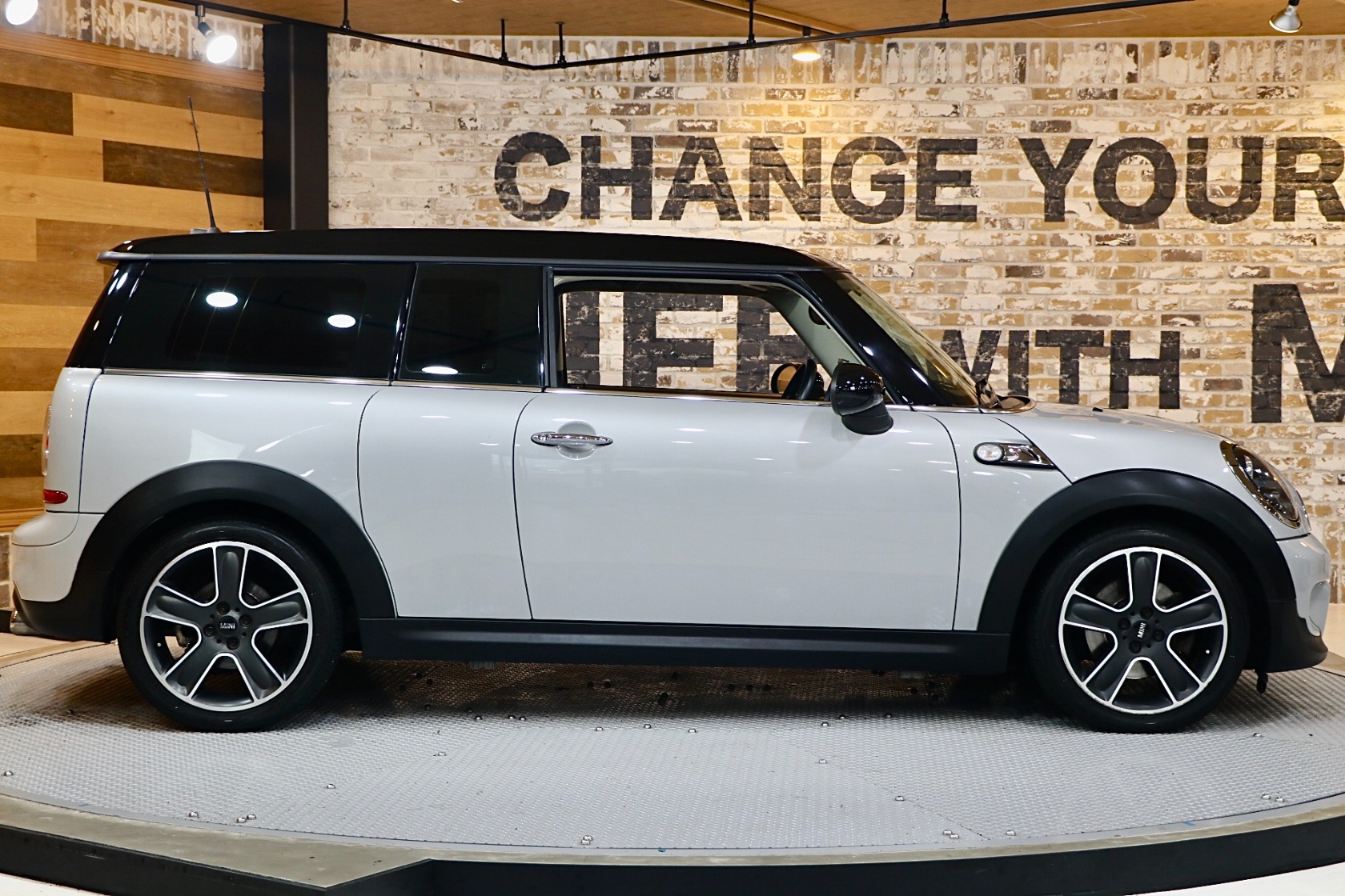 ミニクラブマン クーパーS SOHO | BMW | MINI（ミニ）の中古車専門店iR