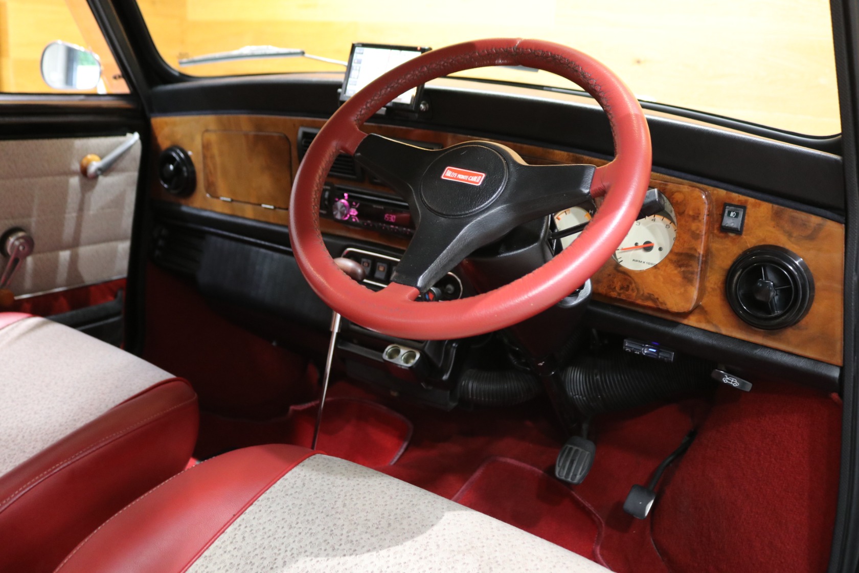 ローバー ミニ クーパー1.3i モンテカルロ 記念限定車（価格:297