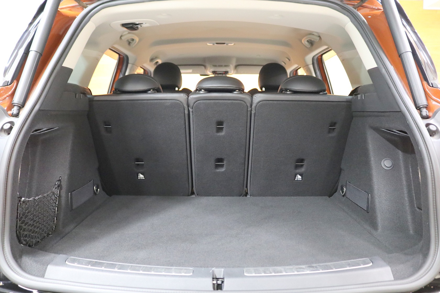 ミニクロスオーバー クーパーSD ALL4 Yoursパッケージ | BMW