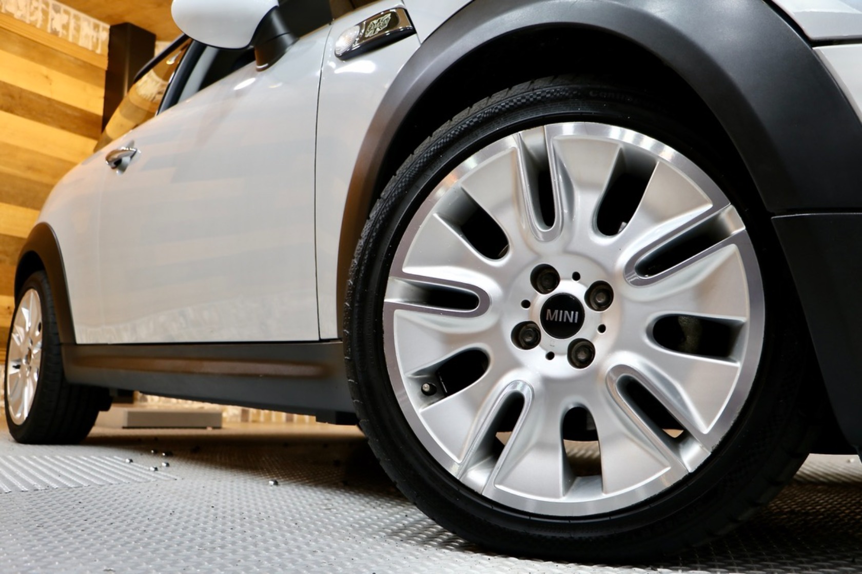 ミニ3ドア クーパー 50カムデン | BMW | MINI（ミニ）の中古車専門店iR