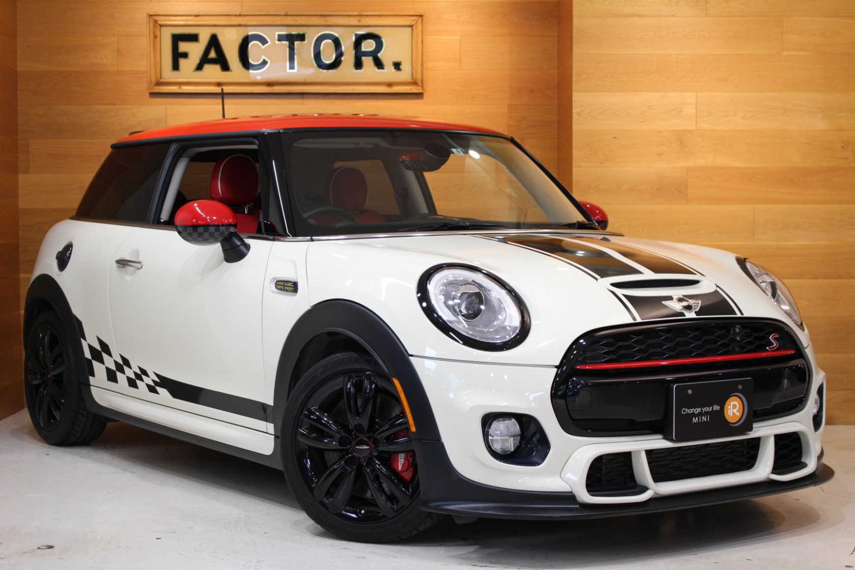 ミニ クーパーS JCW仕様 | BMW | MINI(ミニ)の中古車専門店iR ミニ クーパーS JCW仕様 | BMW | MINI(ミニ)の中古車専門店iR