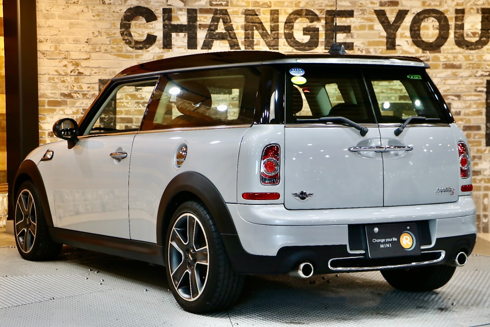 ミニクラブマン クーパーS SOHO | BMW | MINI(ミニ)の中古車 ミニクラブマン クーパーS SOHO | BMW | MINI(ミニ)の中古車