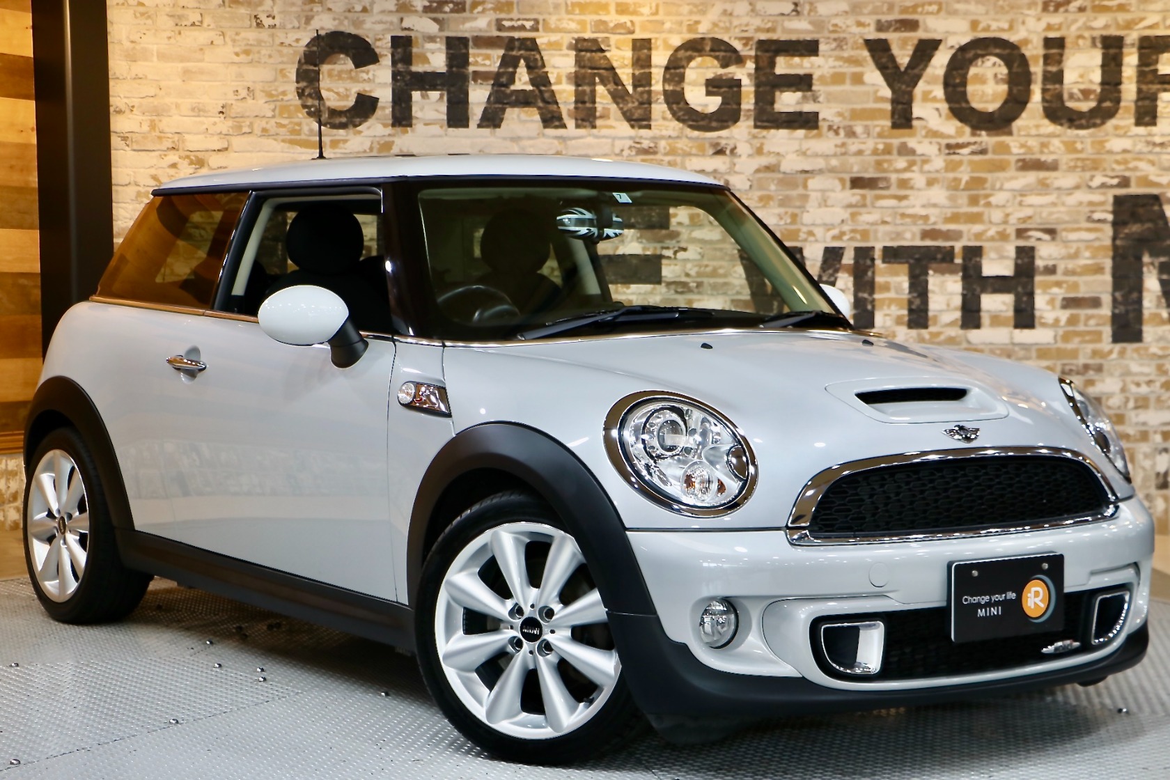 BMW MIN 1/18 MINI COOPER S ミニクーパー sチューナー BMW MINI 純正 COLLECTION 2024 Cooper S 1/18スケール