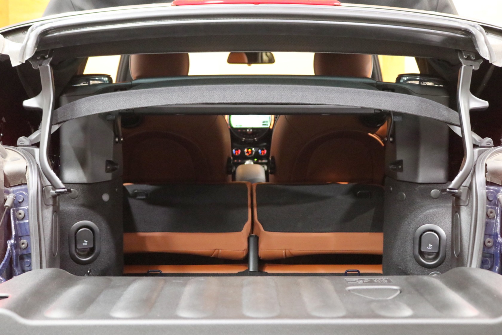 ミニコンバーチブル クーパーS Yoursパッケージ | BMW | MINI