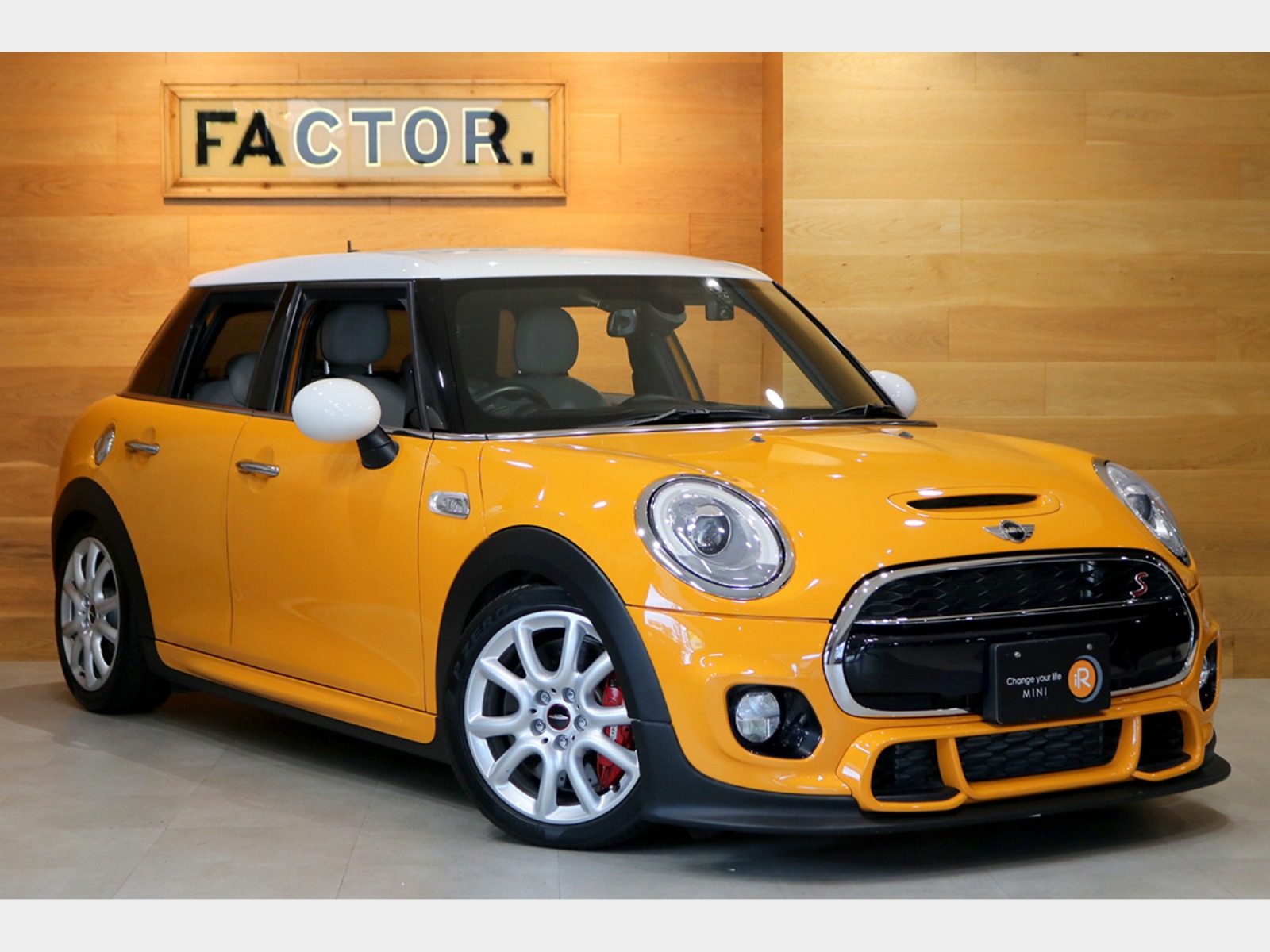 BMW MINI ミニクーパー　U25 限定セット ミニ5ドア クーパーS JCWパッケージ | BMW | MINI（ミニ）の中古