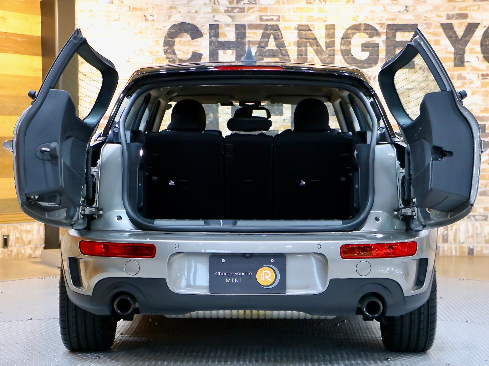 ミニクラブマン クーパーS ペッパーパッケージ | BMW | MINI