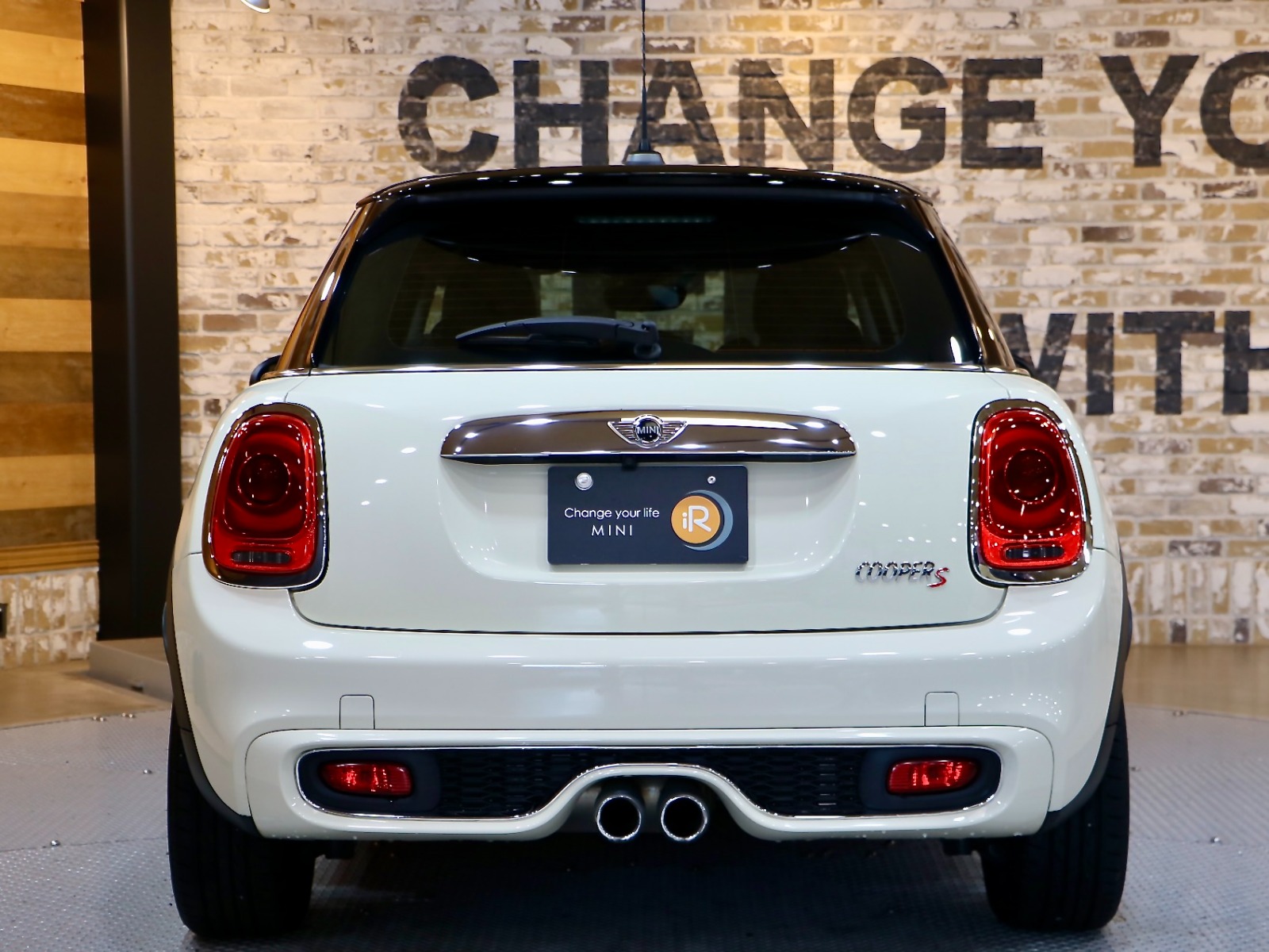 ミニ5ドア クーパーS ペッパーパッケージ | BMW | MINI(ミニ ミニ5ドア クーパーS ペッパーパッケージ | BMW | MINI(ミニ