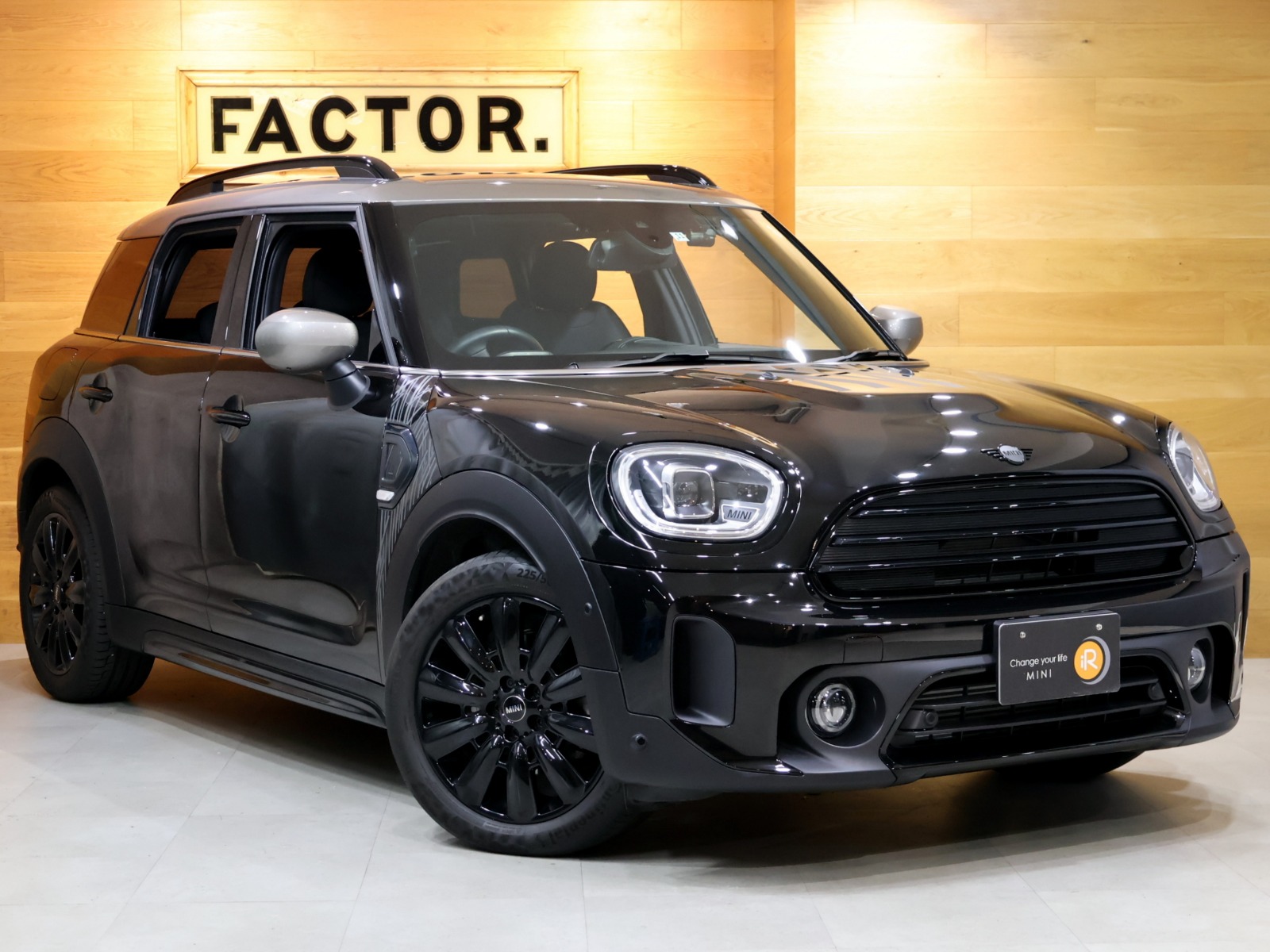 ミニクロスオーバー クーパーD シャドー ED. | BMW | MINI（ミニ）の 