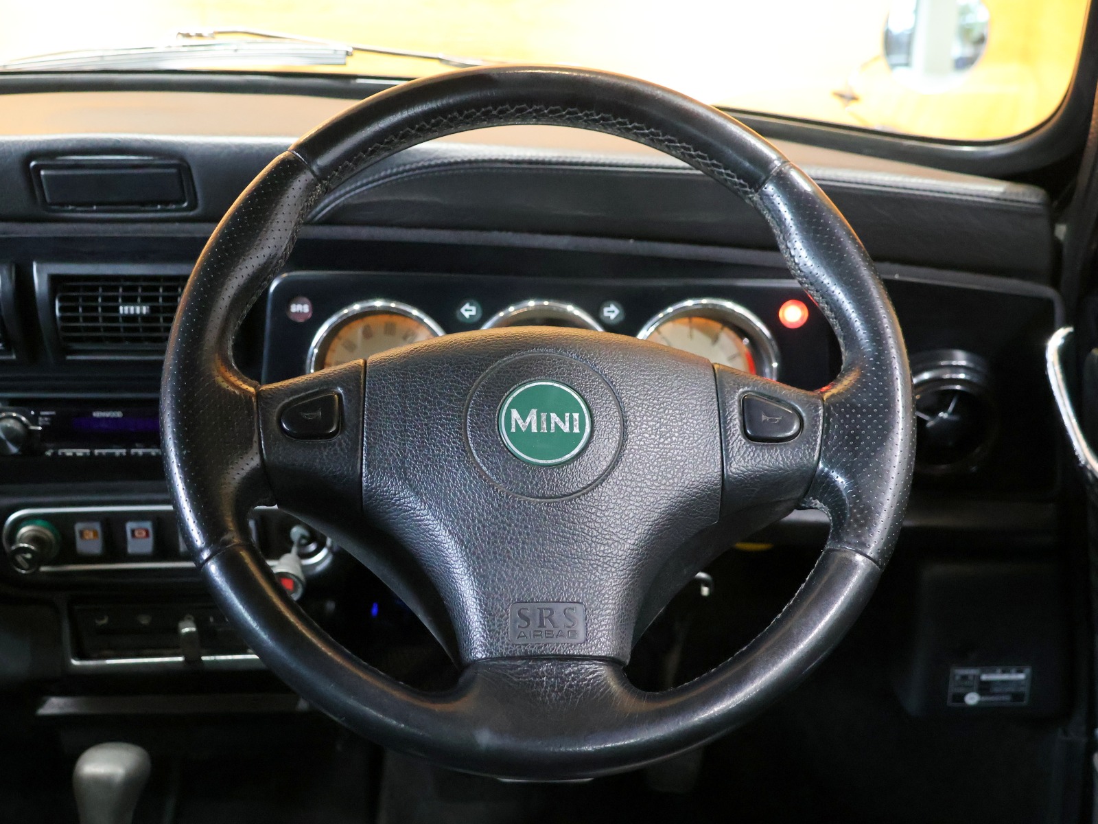 英国製　MOTOLITA ローバーミニ　ステアリングホイール 370mm 中古品 英国製 MOTOLITA ローバーミニ ステアリングホイール 370mm 中古