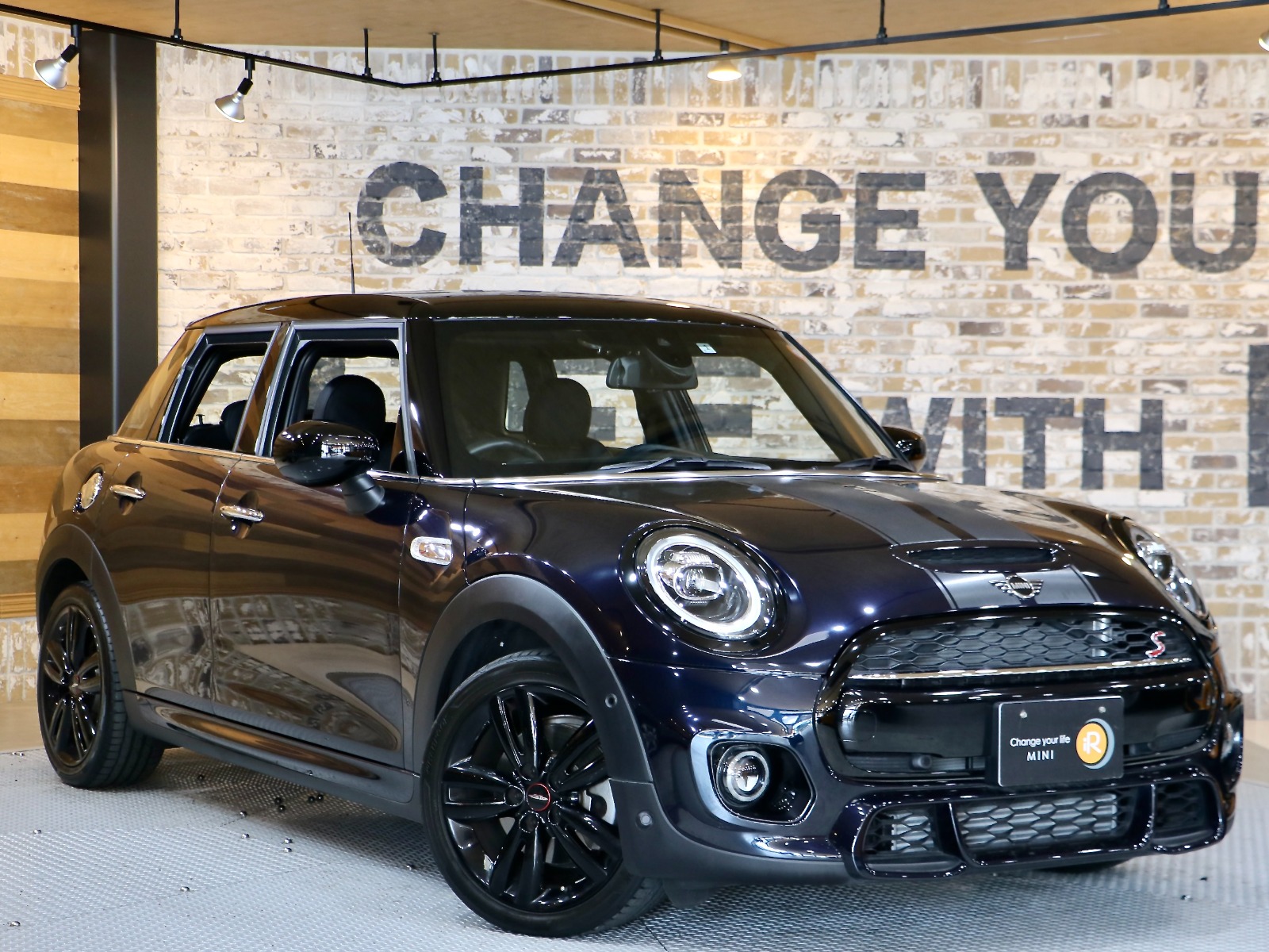 ミニ5ドア クーパーS JCWパッケージ | BMW | MINI（ミニ）の中古車専門店iR
