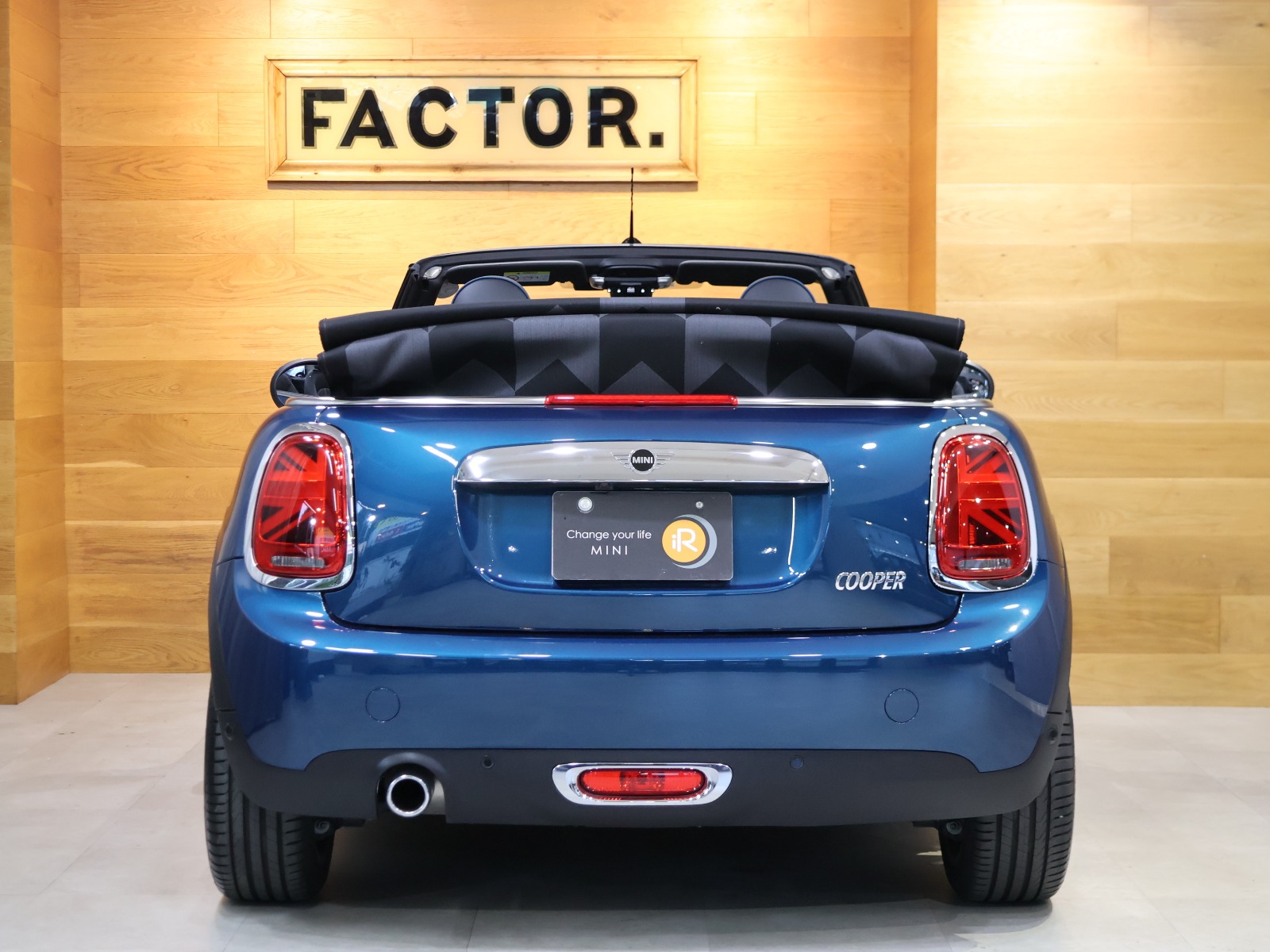 ミニコンバーチブル クーパー サイドウォーク | BMW | MINI（ミニ）の