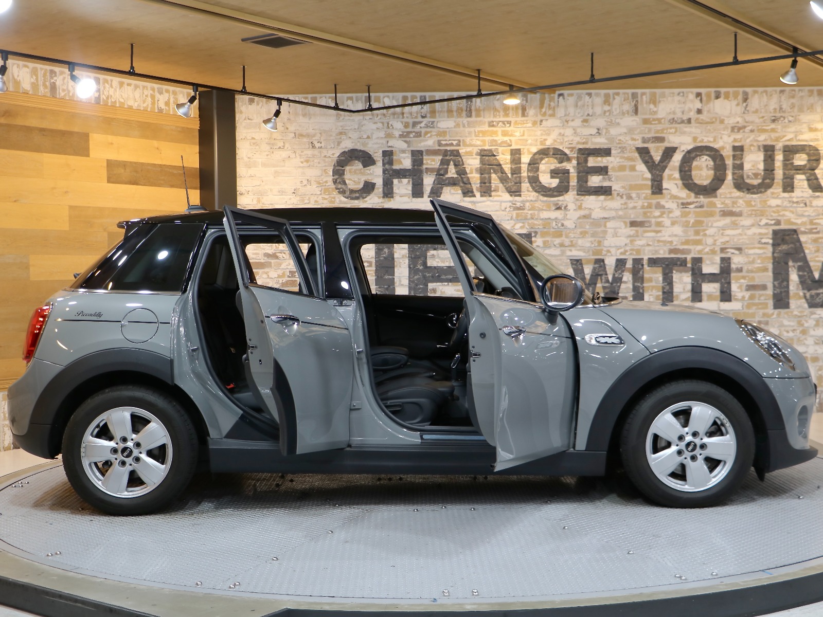 MINI DRIVER'S GUIDE – アプリ – | MINI Japan
