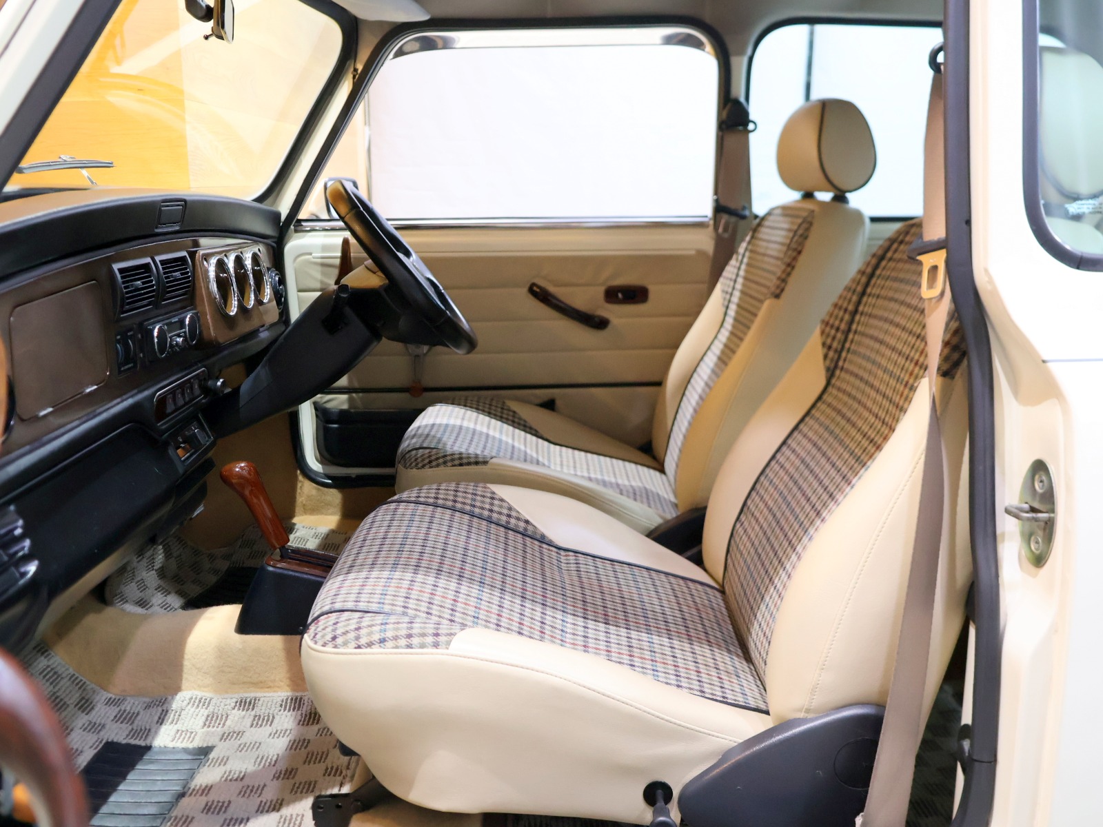 ミニ メイフェア | ローバーミニ | MINI（ミニ）の中古車専門店iR