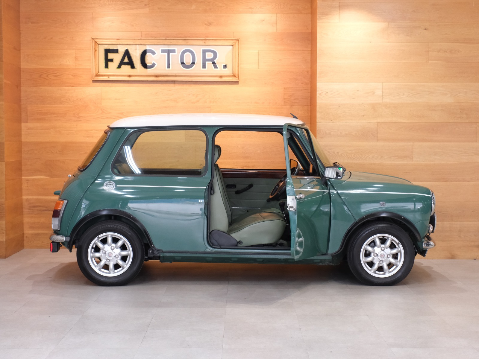 最新入荷商品一覧 | | クーパー ミニ ローバーミニ MINI（ミニ）の中古車専門店iR | コレクション