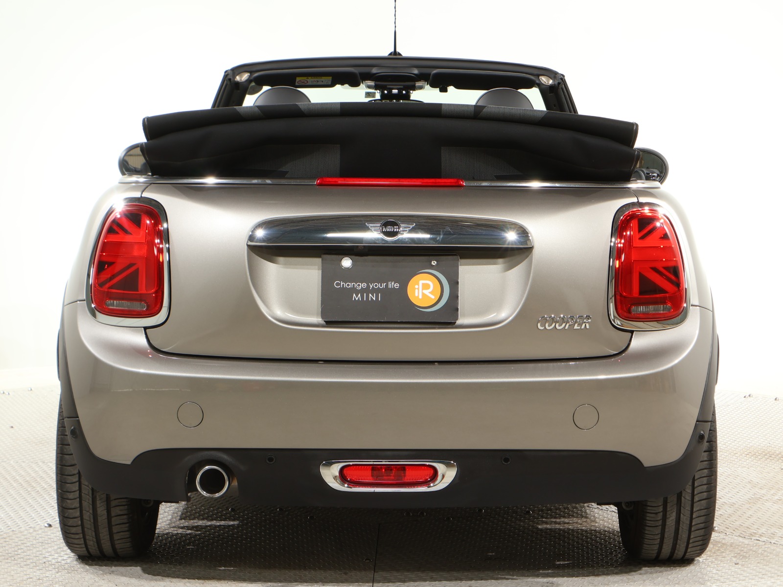 MINIコンバーチブル R57 モールパーツ 純正新品未使用 MINI MINI純正 フロントグリル・アッパー・モール (クローム