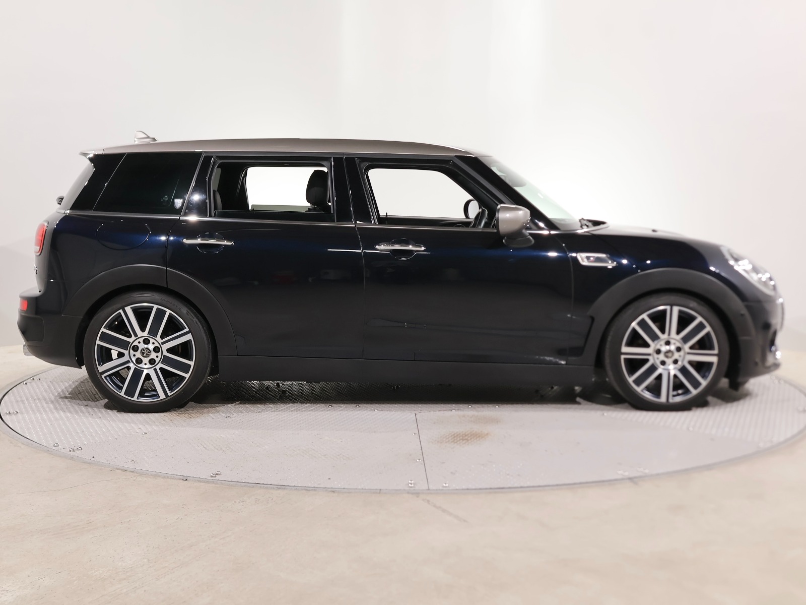 ミニクラブマン クーパーS Yoursスタイル | BMW | MINI（ミニ