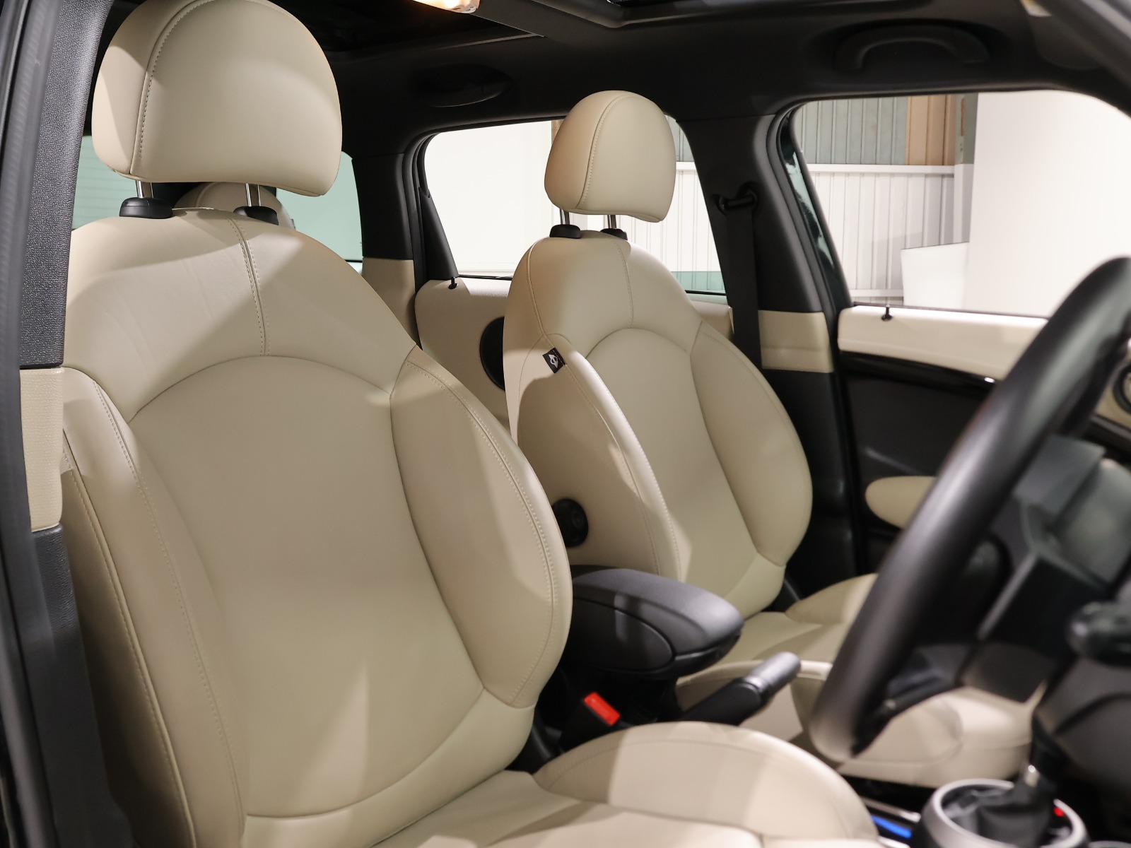 ミニクロスオーバー クーパーS ALL4 | BMW | MINI(ミニ)の中古 ミニクロスオーバー クーパーS ALL4 | BMW | MINI(ミニ)の中古