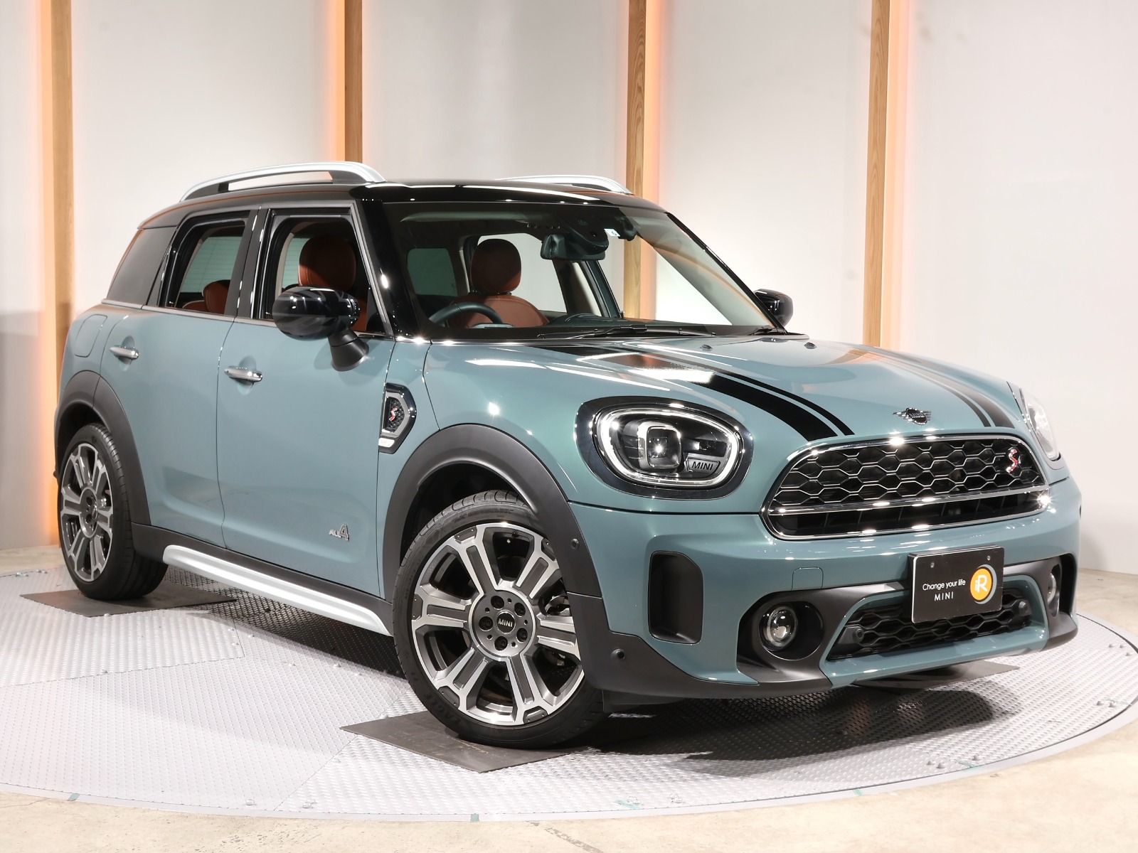 BMW・ミニ・クロスオーバー・17インチ・ホイール&タイヤ・大阪難波手渡し限定 MINI mon エムオーエヌ ホイール4本セット mc-x 8.0Jx17 ET45