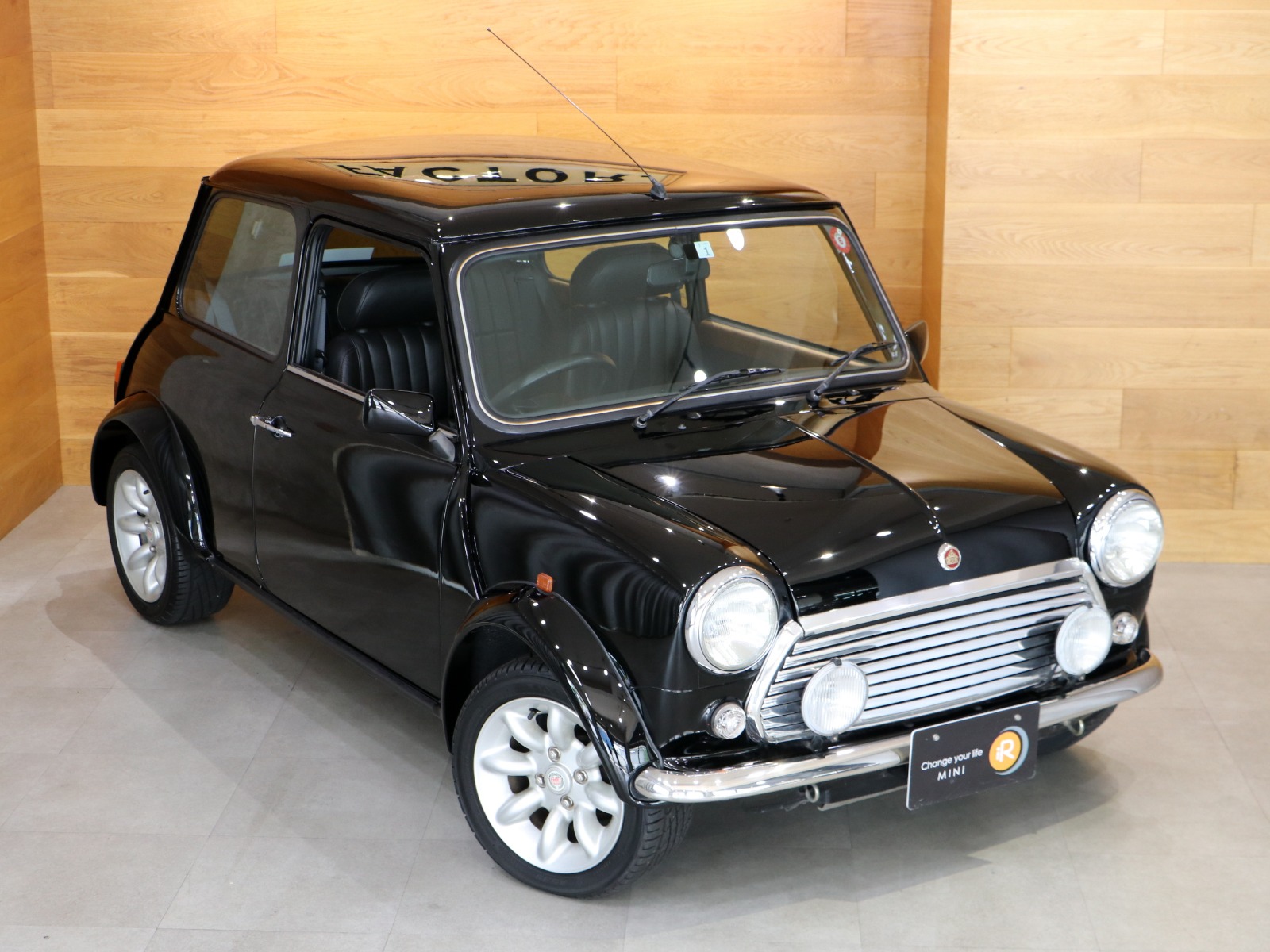 ミニ クーパー40thアニバーサリーLTD | ローバーミニ | MINI（ミニ）の中古車専門店iR