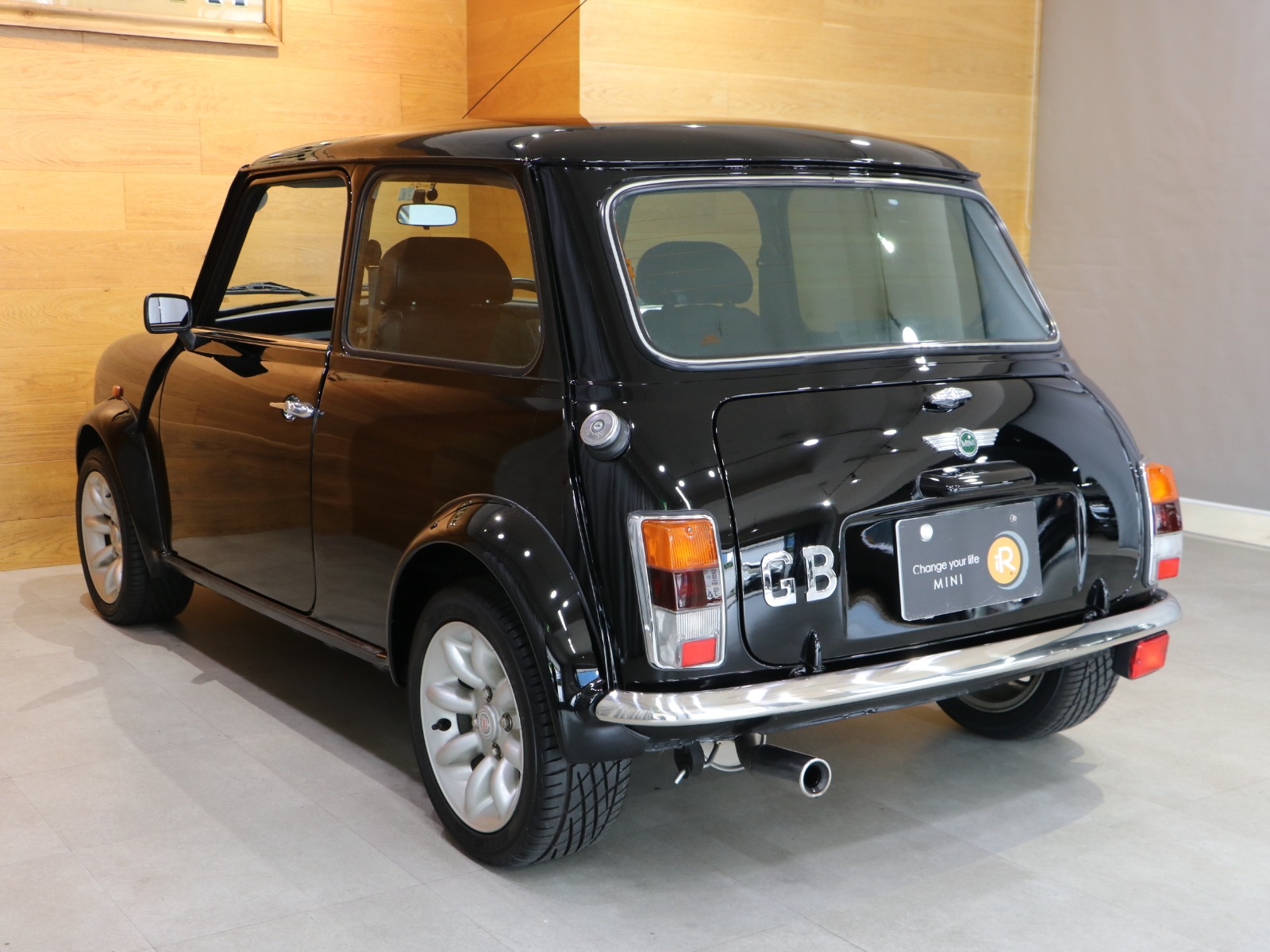 ミニ クーパー40thアニバーサリーLTD | ローバーミニ | MINI（ミニ）の中古車専門店iR