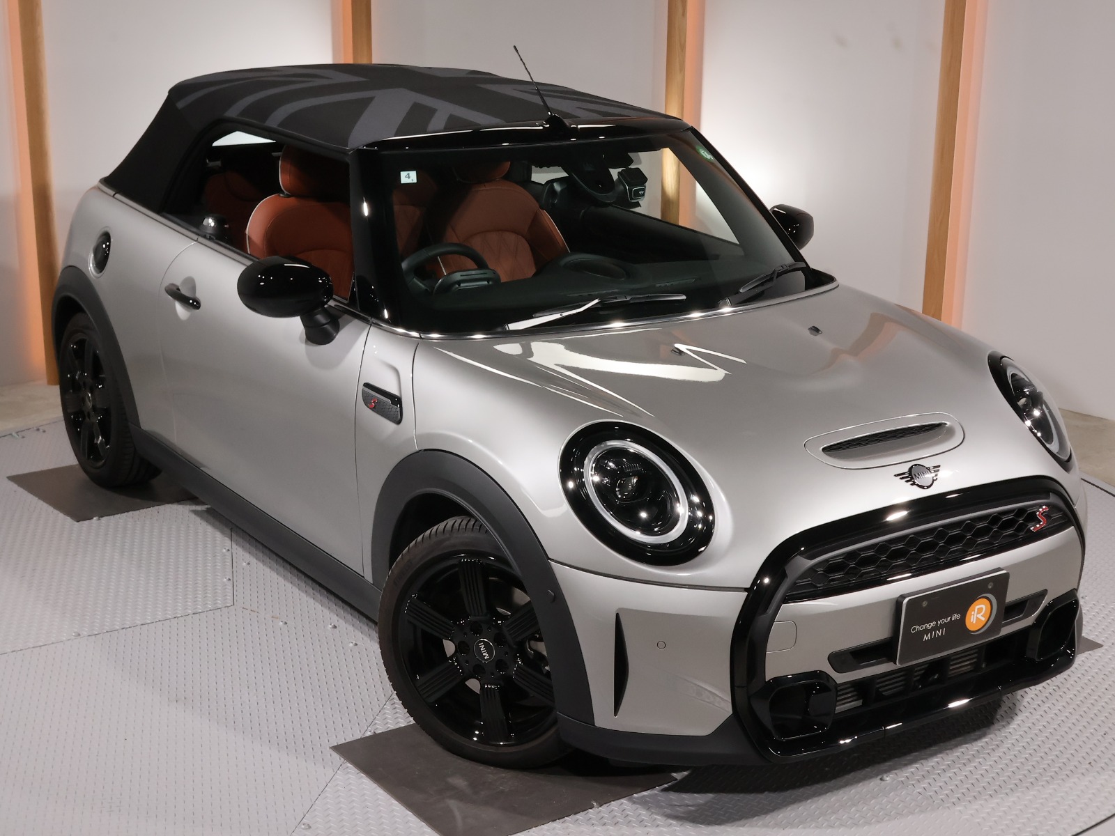 ミニコンバーチブル クーパーS | BMW | MINI（ミニ）の中古車専門店iR