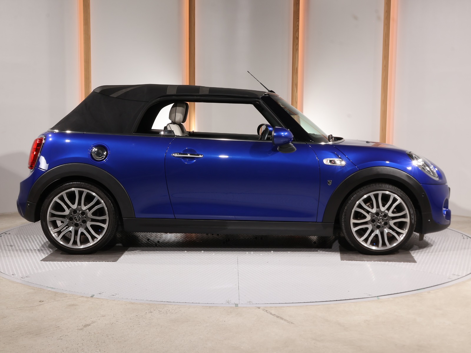 ミニコンバーチブル クーパーS YOURS Style. | BMW | MINI(ミニ ミニコンバーチブル クーパーS YOURS Style. | BMW | MINI(ミニ