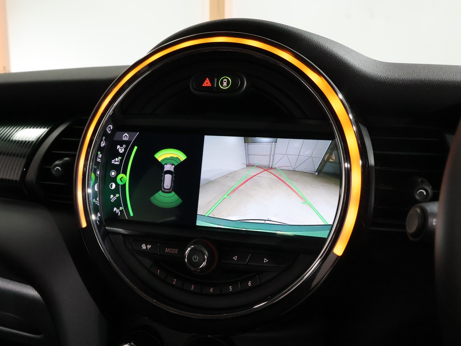 ミニ5ドア クーパーD 60 YEARS ED. | BMW | MINI（ミニ）の中古