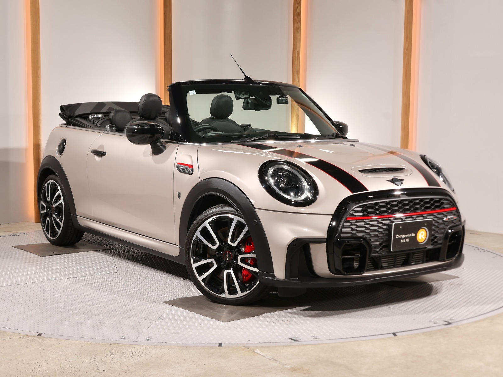 ミニコンバーチブル JCW YOURS Style. | BMW | MINI（ミニ）の中古車専門店iR