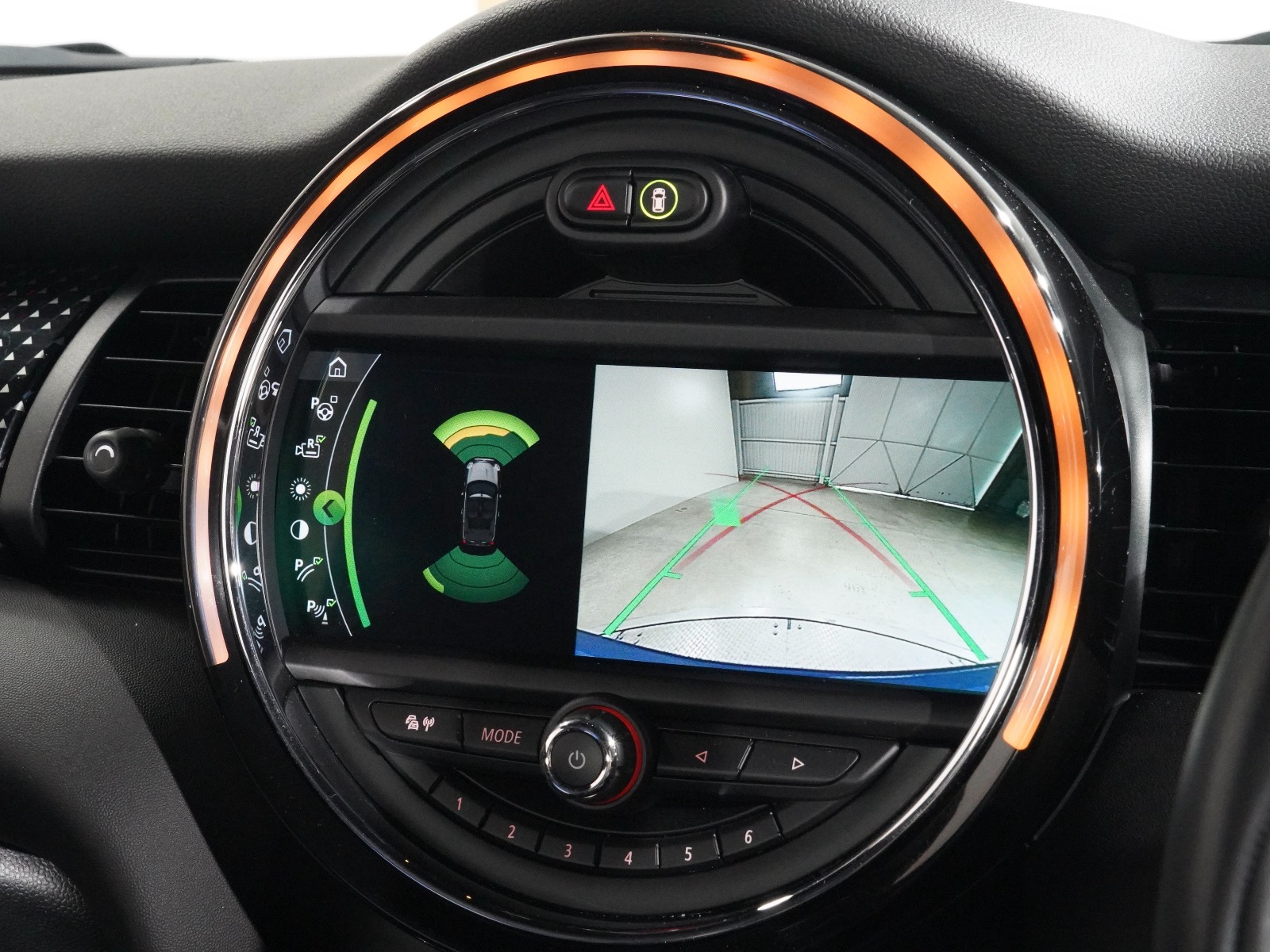 ミニコンバーチブル クーパーS SIDEWALK ED. | BMW | MINI（ミニ