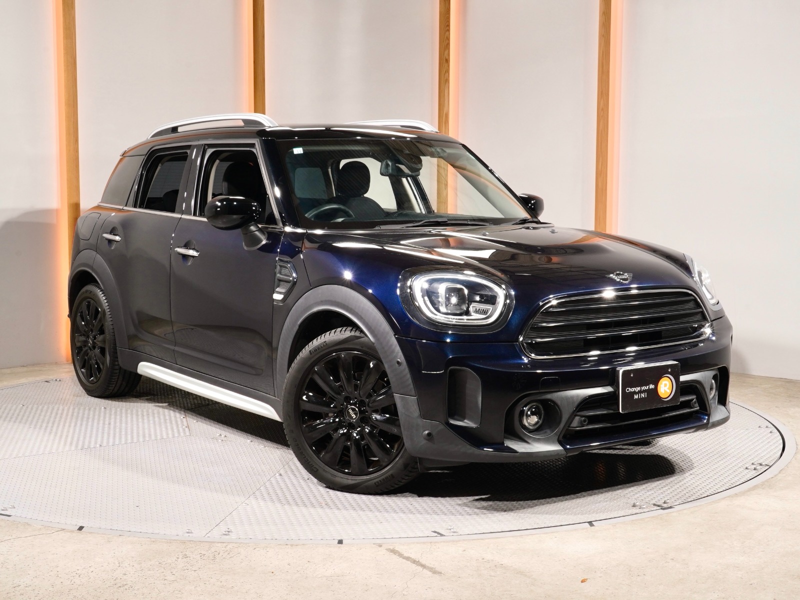 新型ミニカントリーマン(U25)発表！一新したのはデザインだけで