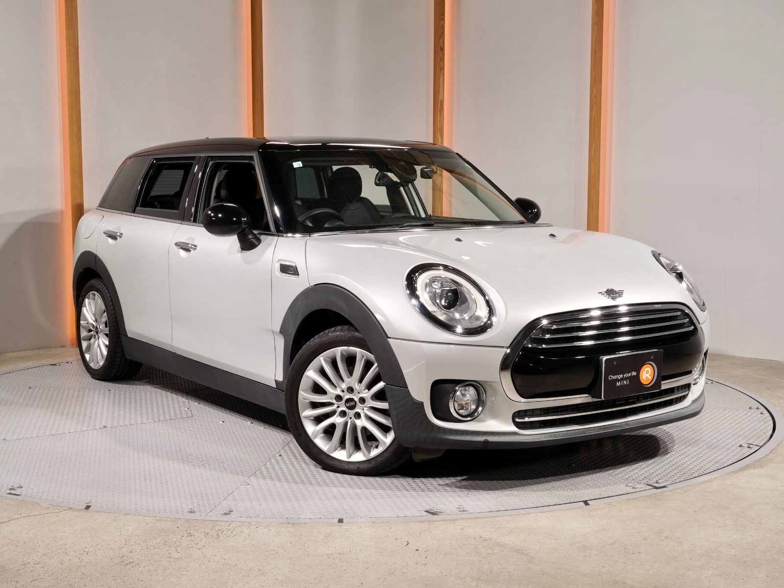 MINI界に衝撃のニュース！】MINI史上最強の定番カラーが生産終了