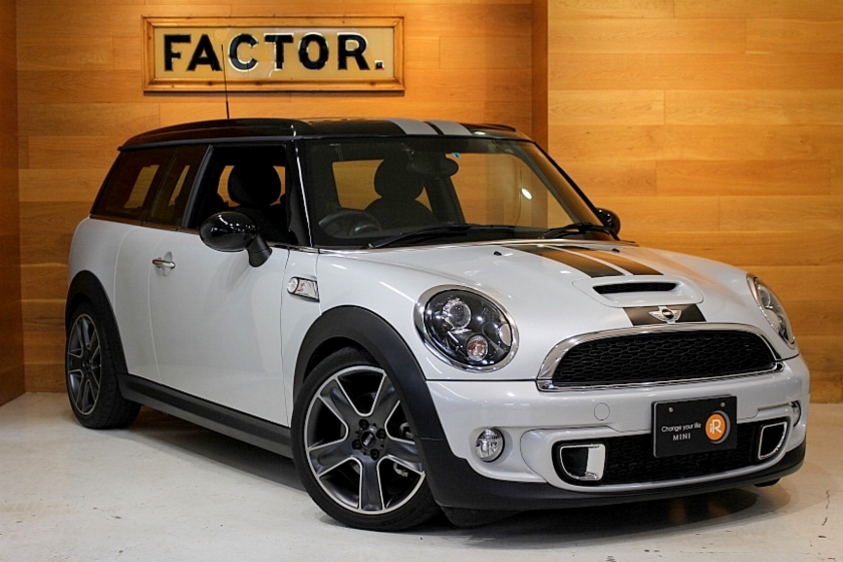 ミニクラブマン クーパーS SOHO | BMW | MINI(ミニ)の中古車 ミニクラブマン クーパーS SOHO | BMW | MINI(ミニ)の中古車